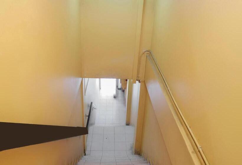 فندق Oyo 90167  Tiara