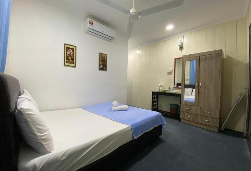 فندق Oyo 90230 Dh Residence