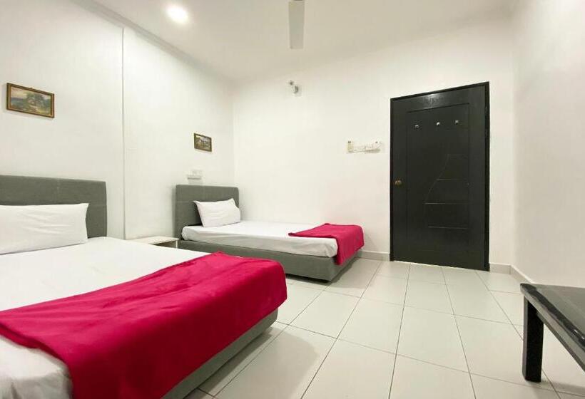 فندق Oyo 90230 Dh Residence