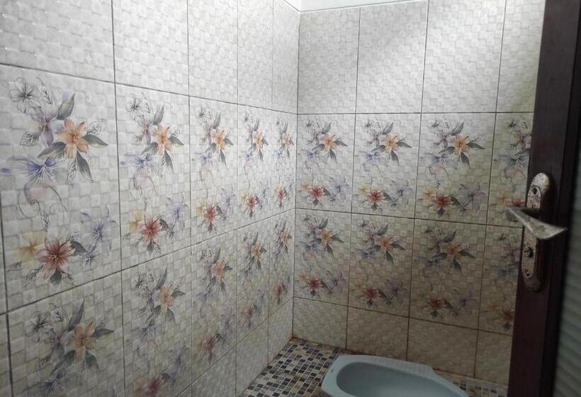 호텔 Oyo 90333 Wisma Tenang Jaya Syariah