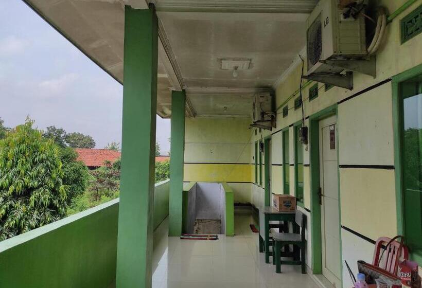 호텔 Oyo 90333 Wisma Tenang Jaya Syariah