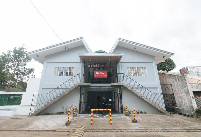 هتل Reddoorz At V Cloud Hills Near De La Salle Dasmarinas Cavite