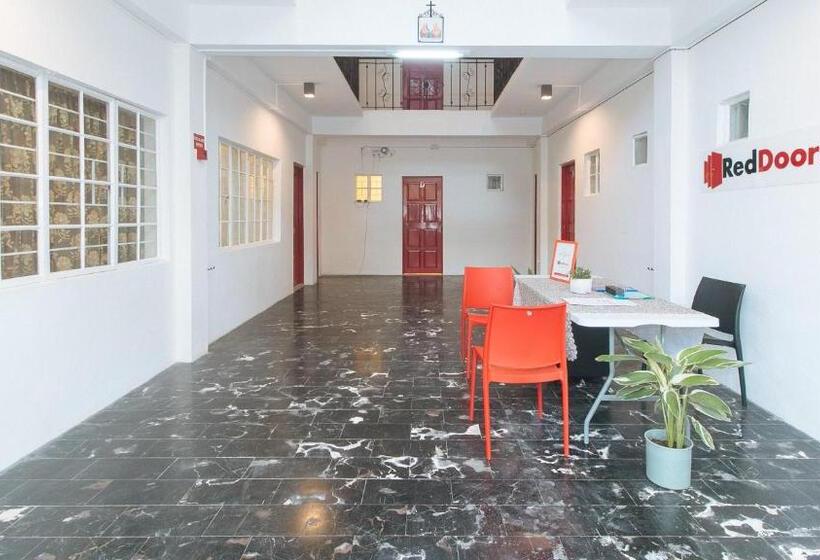 هتل Reddoorz At V Cloud Hills Near De La Salle Dasmarinas Cavite