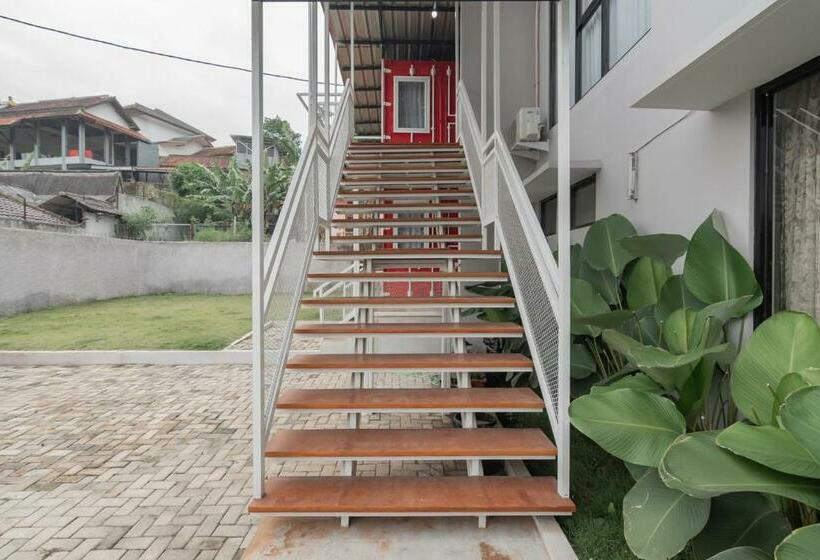 酒店 Reddoorz Near Lembang Park & Zoo