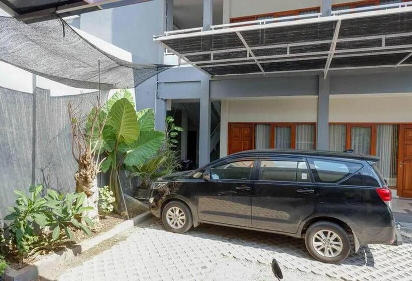 בית מלון כפרי Reddoorz Near Stadion Kridosono Blora