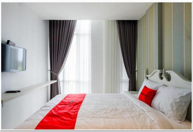 酒店 Reddoorz Plus @ Madukoro Raya Semarang