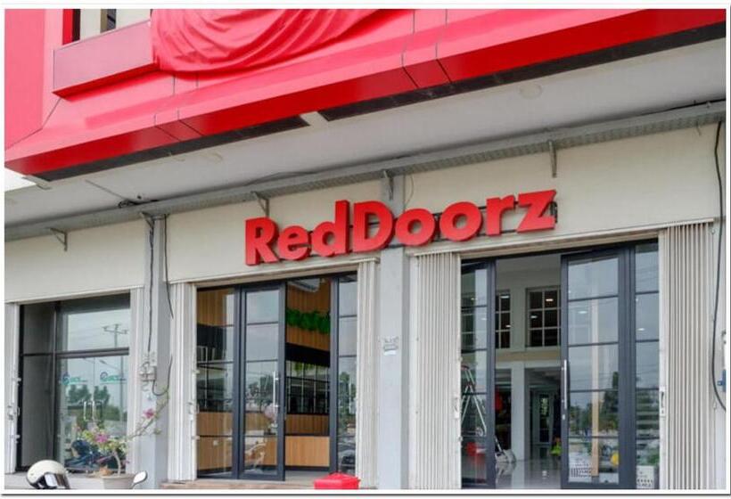 酒店 Reddoorz Plus @ Madukoro Raya Semarang