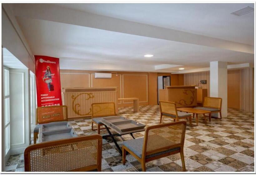 酒店 Reddoorz Plus @ Madukoro Raya Semarang