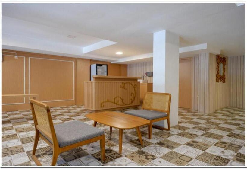 酒店 Reddoorz Plus @ Madukoro Raya Semarang