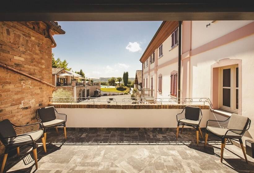 ホテル Relais Almaranto