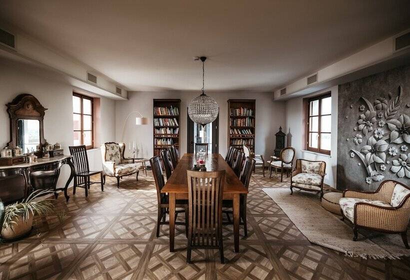 ホテル Relais Almaranto