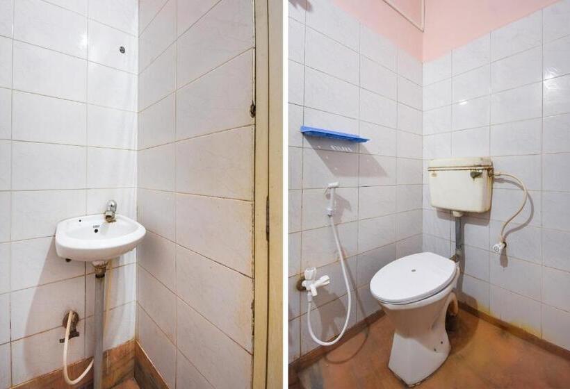 ホテル Spot On 64822 Tirtha Niwas