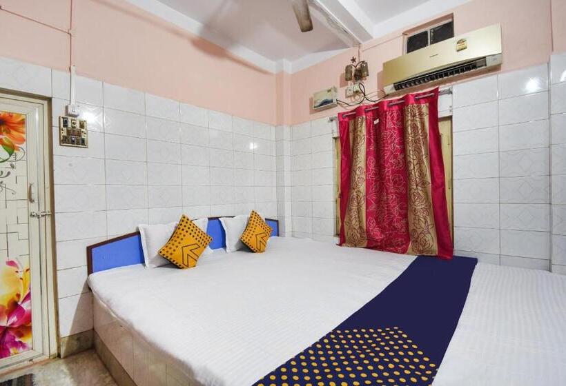 ホテル Spot On 64822 Tirtha Niwas