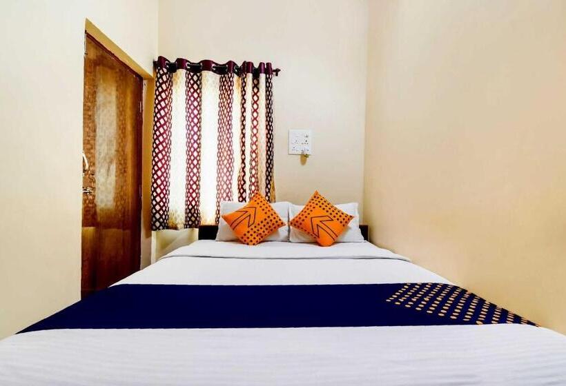 בית מלון כפרי Spot On 76369 Grand