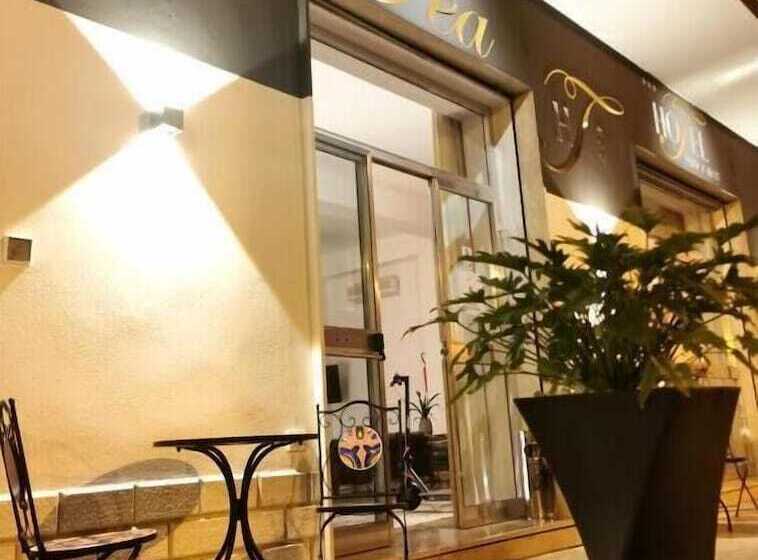 هتل Tea Praia A Mare