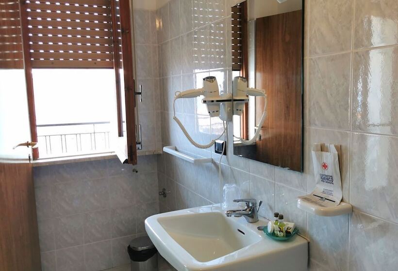 هتل Tea Praia A Mare