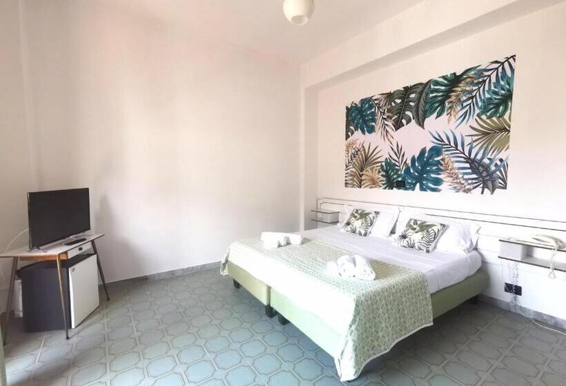 هتل Tea Praia A Mare