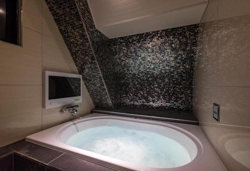 בית מלון כפרי Water Gate Sagamihara