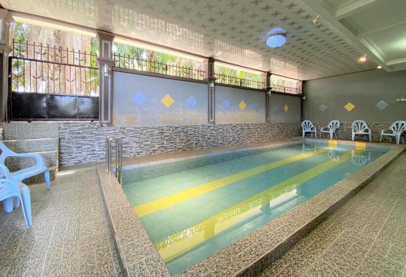 Oyo 90205 Bayu Sintok Motel