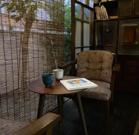 膳宿费 Okiya Guest House & Tapas Bar