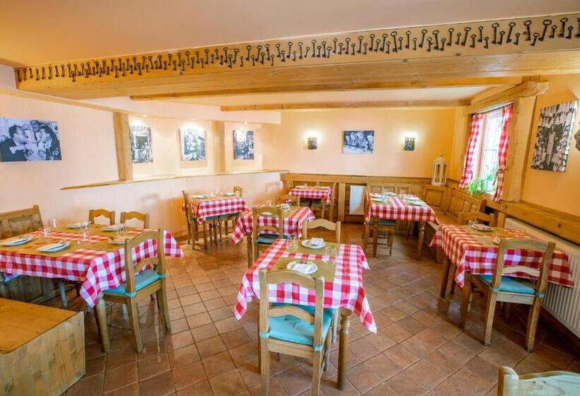 ペンション Penzion Sofinata & Pizzeria špindlerův Mlýn