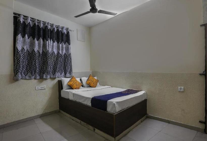 호텔 Spot On 62444 Hanny And Guest House