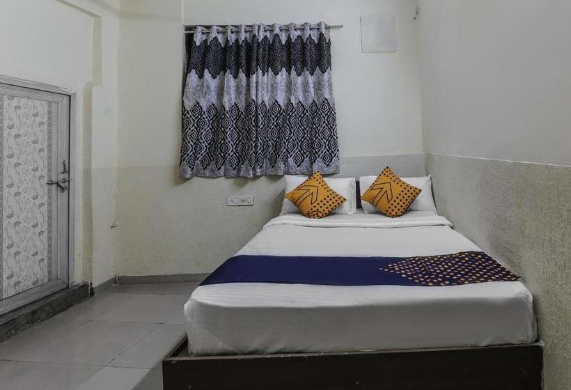 호텔 Spot On 62444 Hanny And Guest House