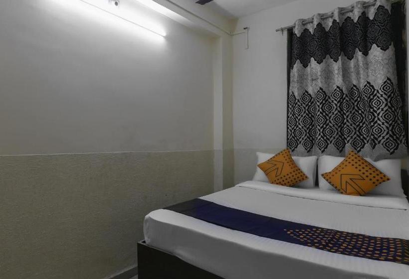 호텔 Spot On 62444 Hanny And Guest House