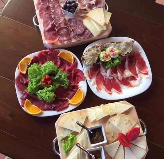 فندق صغير Antica Locanda San Leonardo 1554