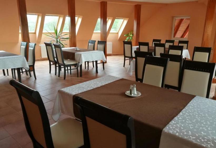 Общежитие Miklós Fogadó és étterem