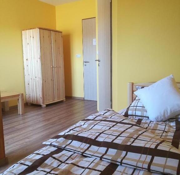 Общежитие Miklós Fogadó és étterem