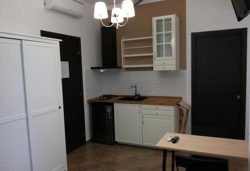 تختخواب و صبحانه Calìu