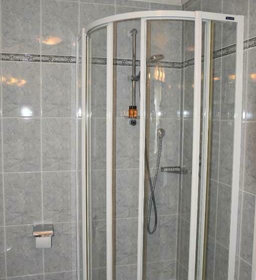 ベッドアンドブレックファースト Garni Haus Tyrol