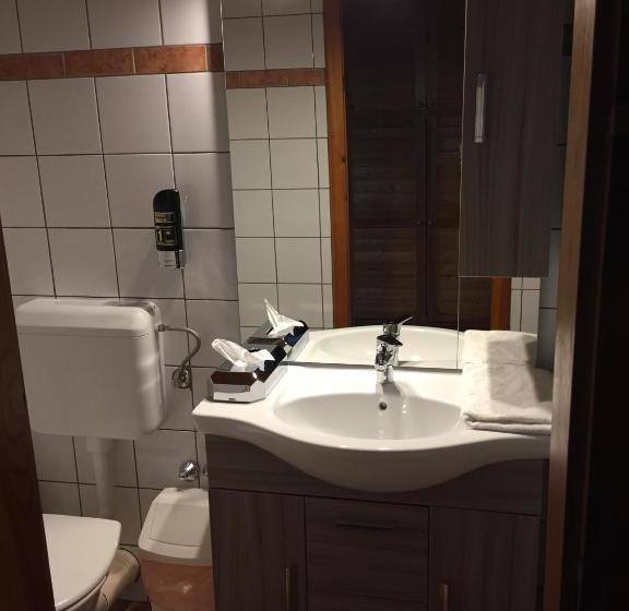 민박 Kantár Fogadó és étterem