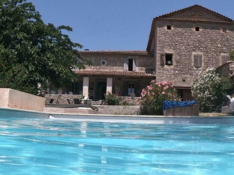مبيت وإفطار Le Mas Neuf Des Greses