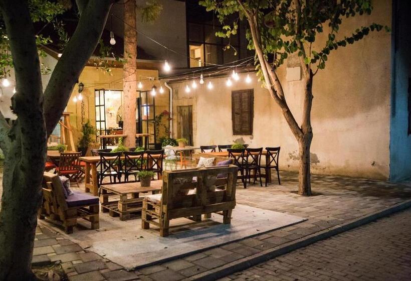 مبيت وإفطار The Iskemleci Guest House