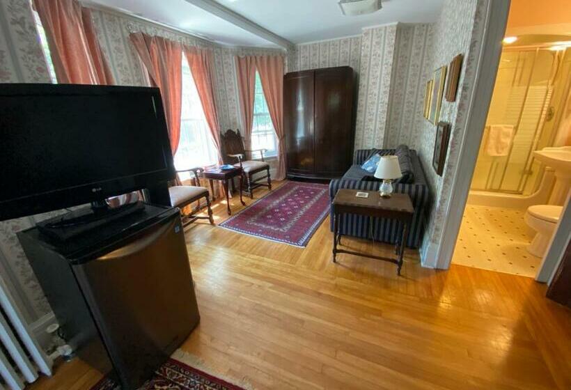 Bernard Gray Hall Bed And Breakfast