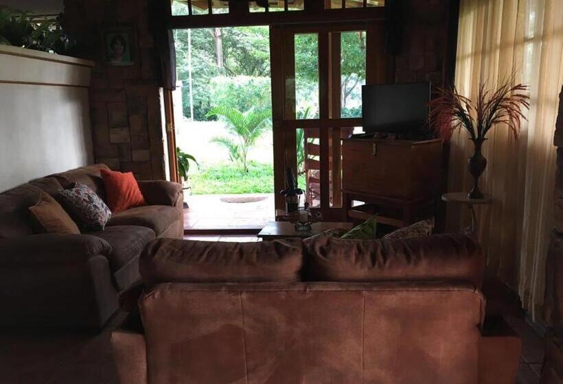 Casa Cora Bed And Breakfast