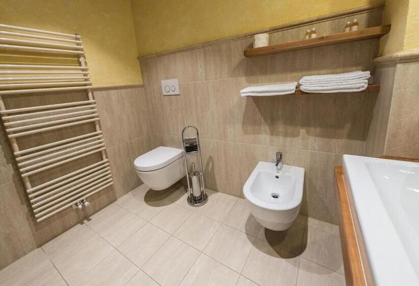 فندق Agritur Casa Fabri