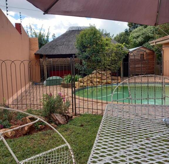 فندق Amberlight Self Catering Accommodation