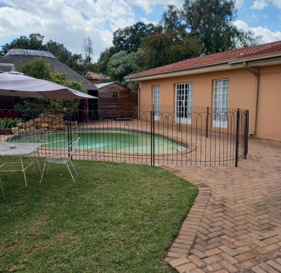 فندق Amberlight Self Catering Accommodation