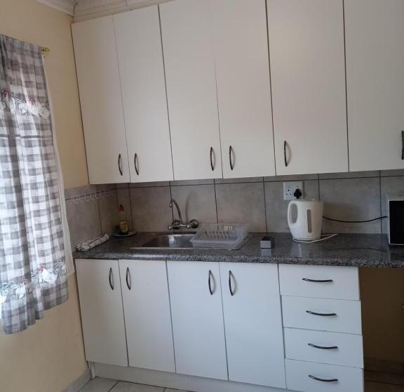 فندق Amberlight Self Catering Accommodation