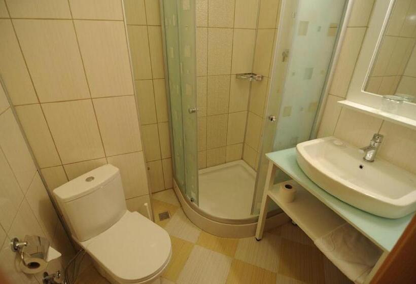 בית מלון כפרי Camlihemsin Tasmektep