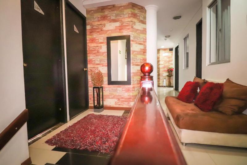 בית מלון כפרי Funza Plaza