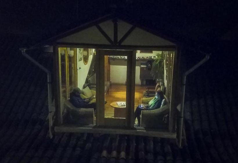 هتل Hostal Mamá Hilda