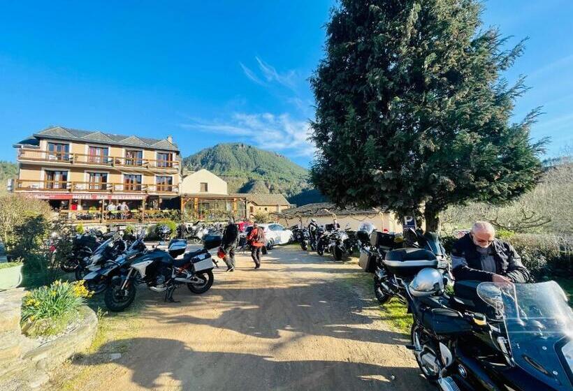 Отель Le Vallon