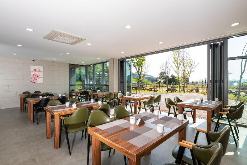 Lumia Hotel & Resort