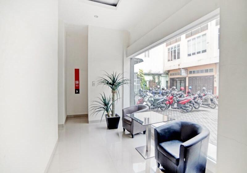 酒店 Reddoorz At Jalan Stm Medan 2