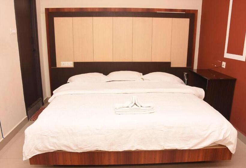 فندق Star Msr Residency