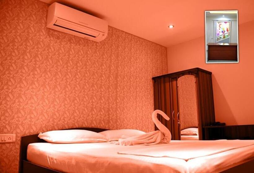 فندق Star Msr Residency